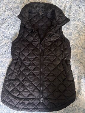 Athleta Black Quilted Packable Puffer Vest